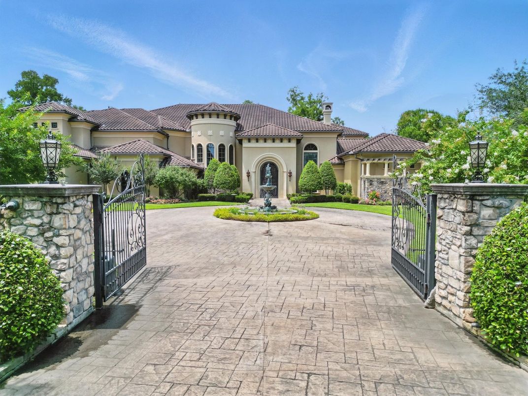 Backyard, Exterior, Facade, Mediterranean