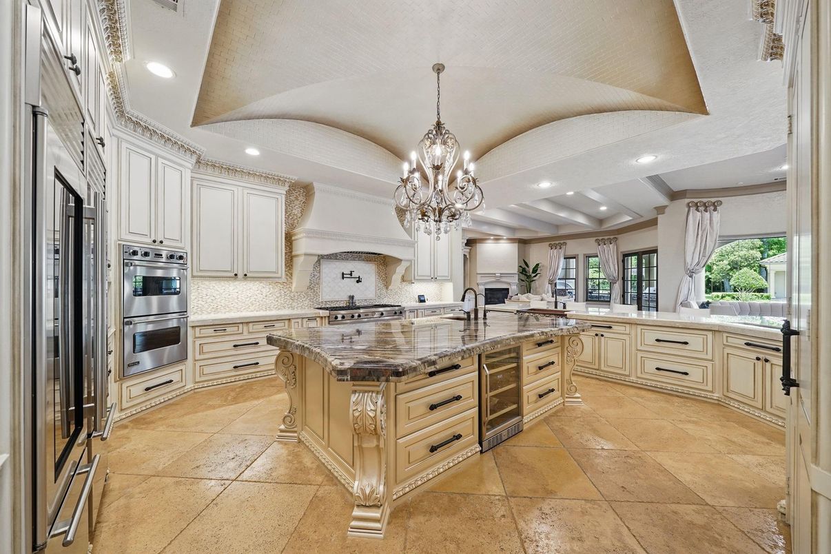 Chandelier, Interior, Kitchen, Recessed Lighting, Stainless Steel Appliances