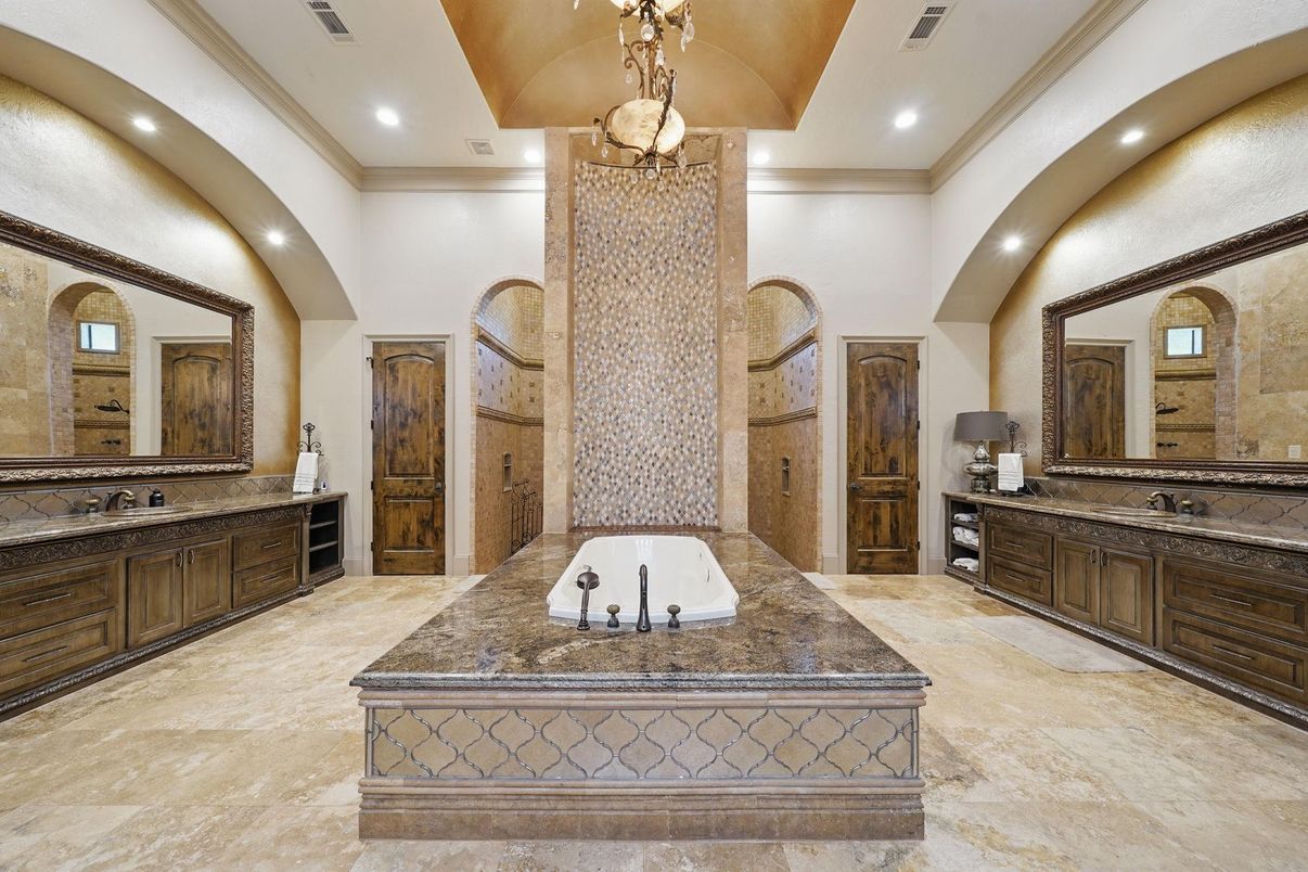 Bathroom, Interior, Recessed Lighting