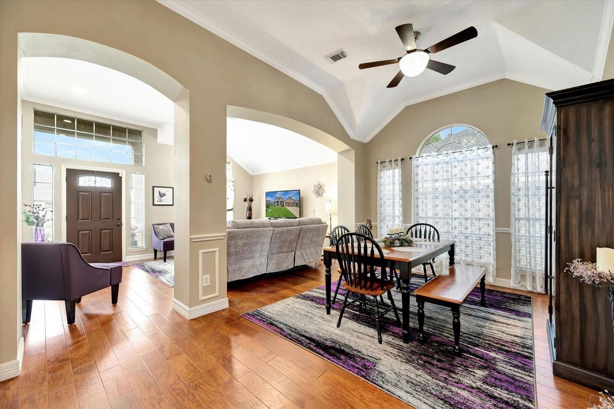 Dining room, Interior, Wood Texture Flooring