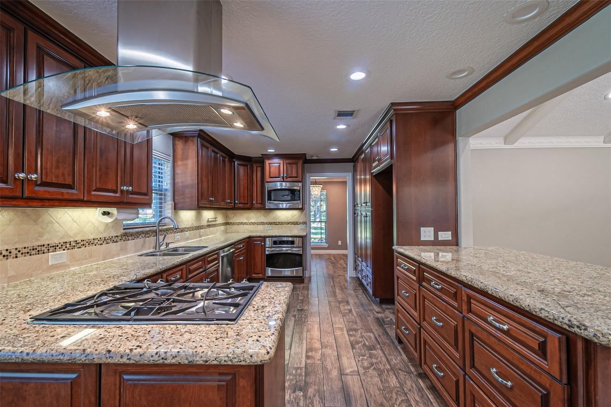 Interior, Kitchen, Recessed Lighting, Stainless Steel Appliances, Wood Texture Flooring