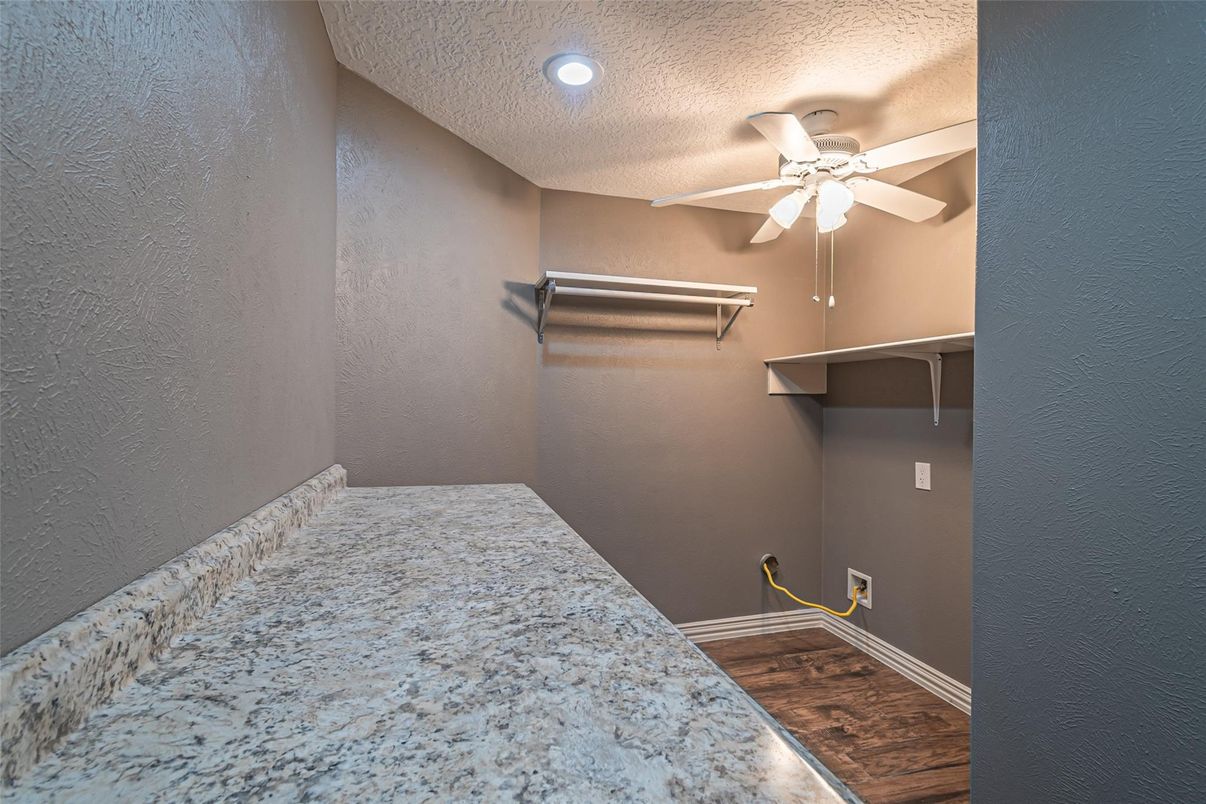 Interior, Recessed Lighting, Walk-in Closets, Wood Texture Flooring