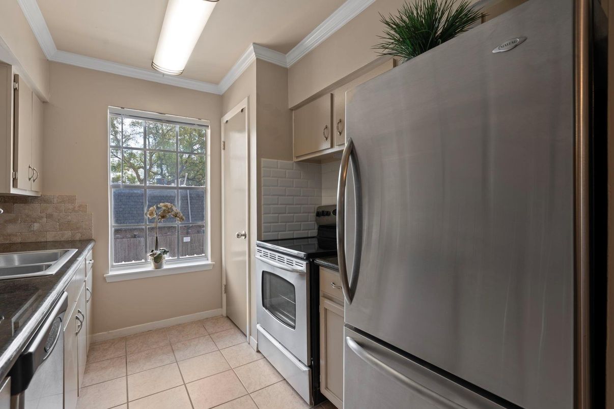 Interior, Kitchen, Stainless Steel Appliances