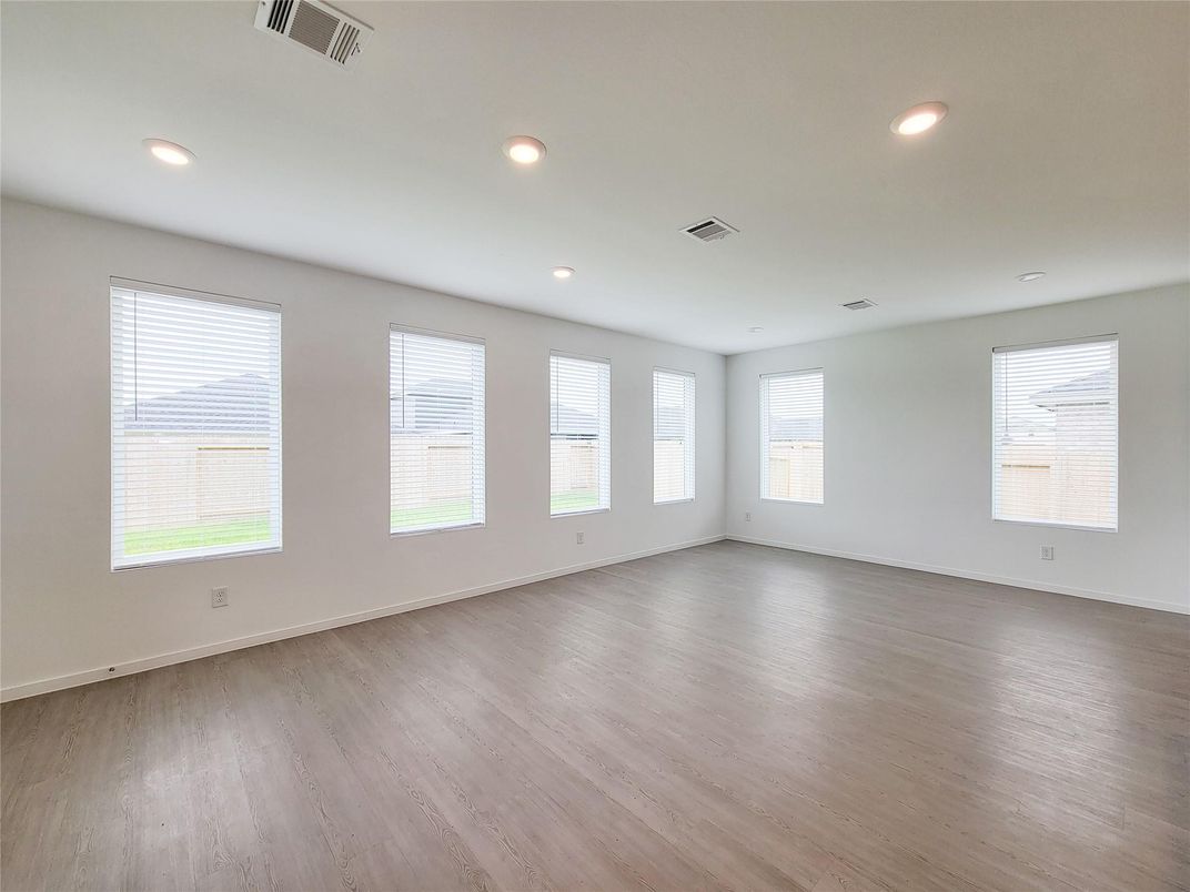 Empty room, Interior, Recessed Lighting, Wood Texture Flooring