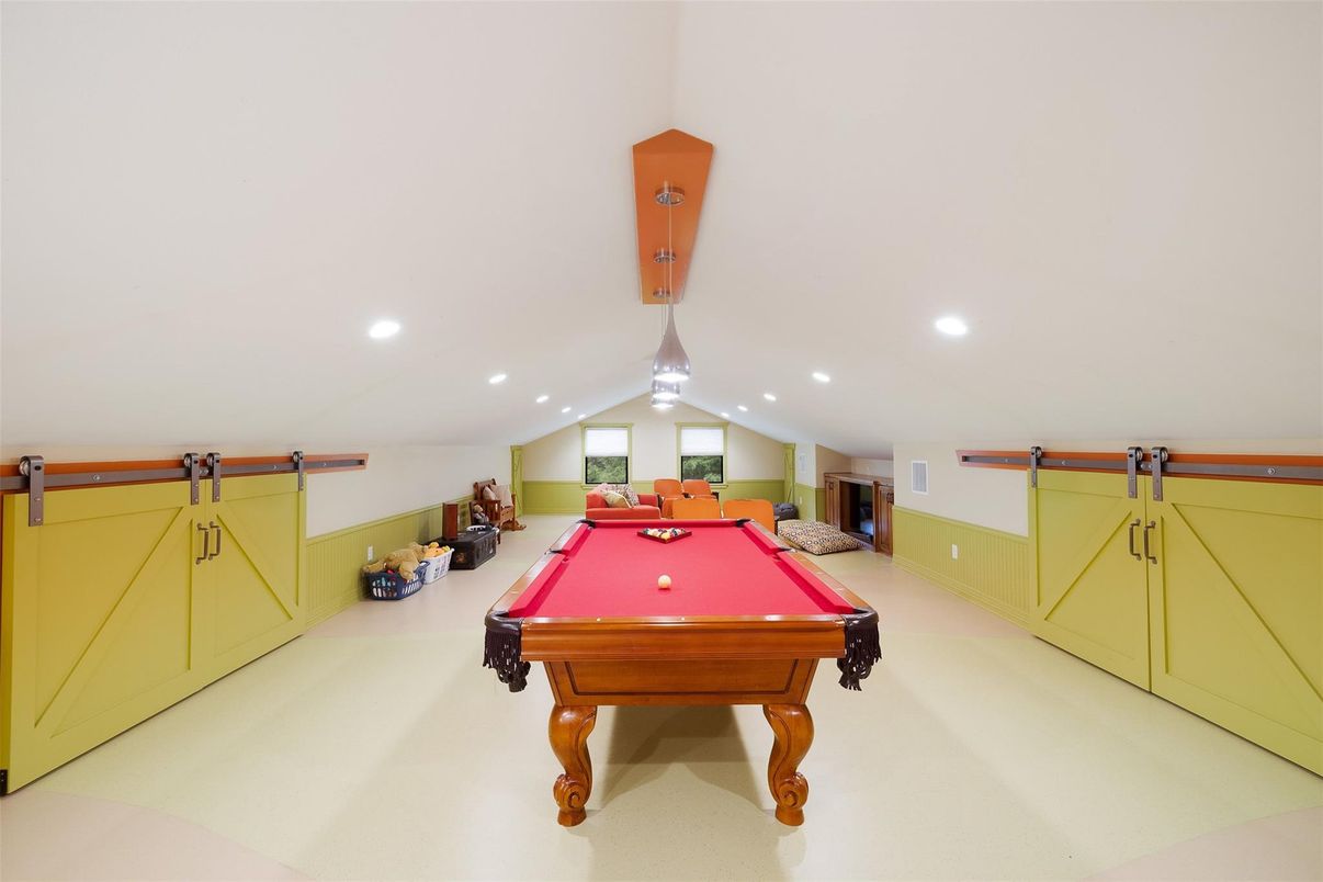 Billiard Table, Game Room, Interior, Recessed Lighting