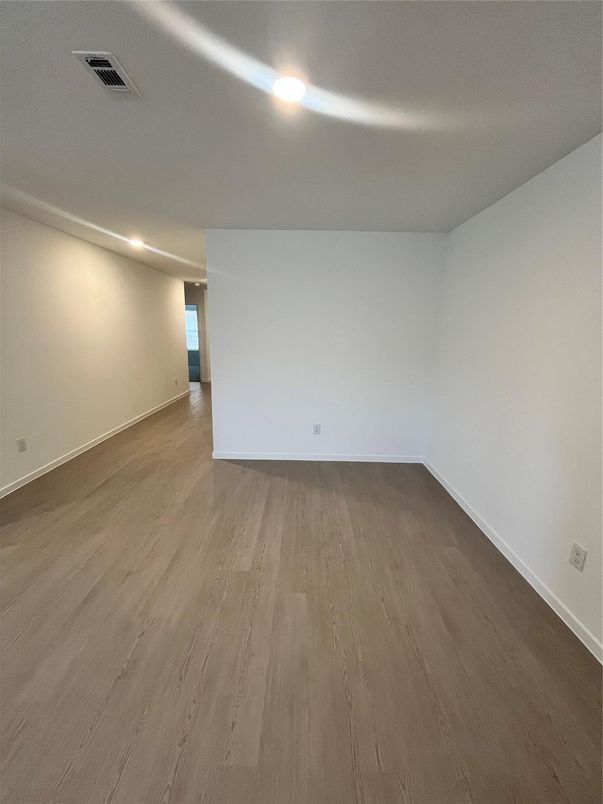 Empty room, Interior, Recessed Lighting, Wood Texture Flooring