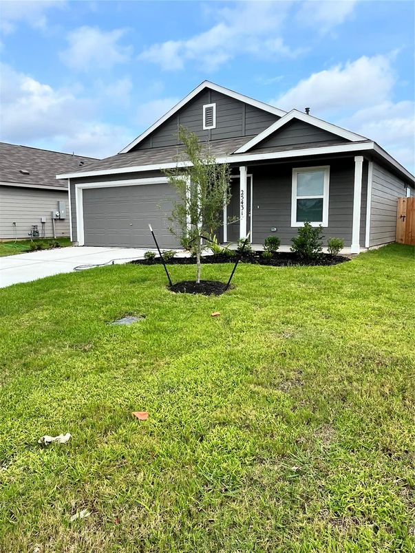 Attached, Backyard, Exterior, Facade, Ranch