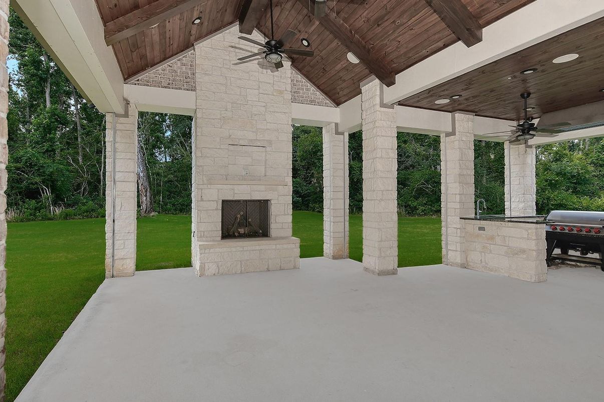 Exterior, Fireplace