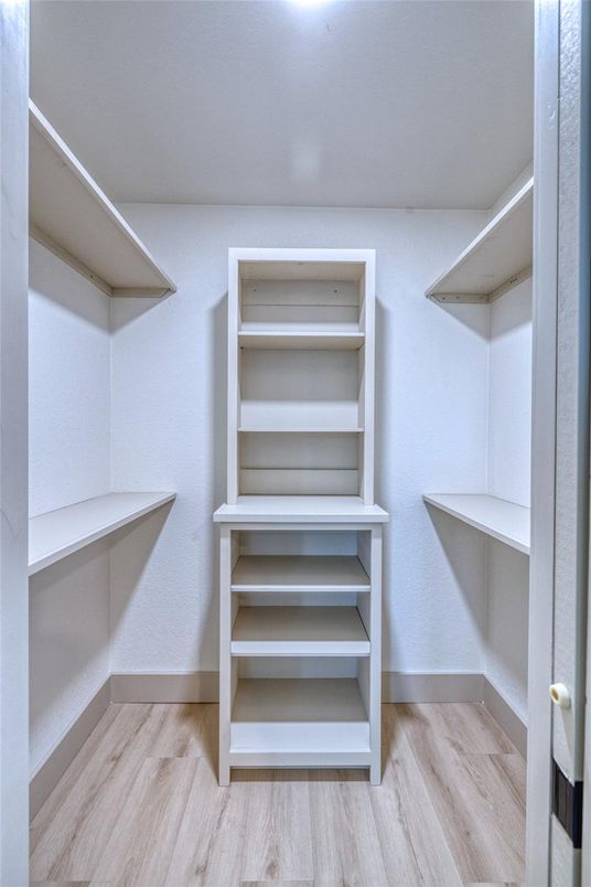 Interior, Walk-in Closets, Wood Texture Flooring