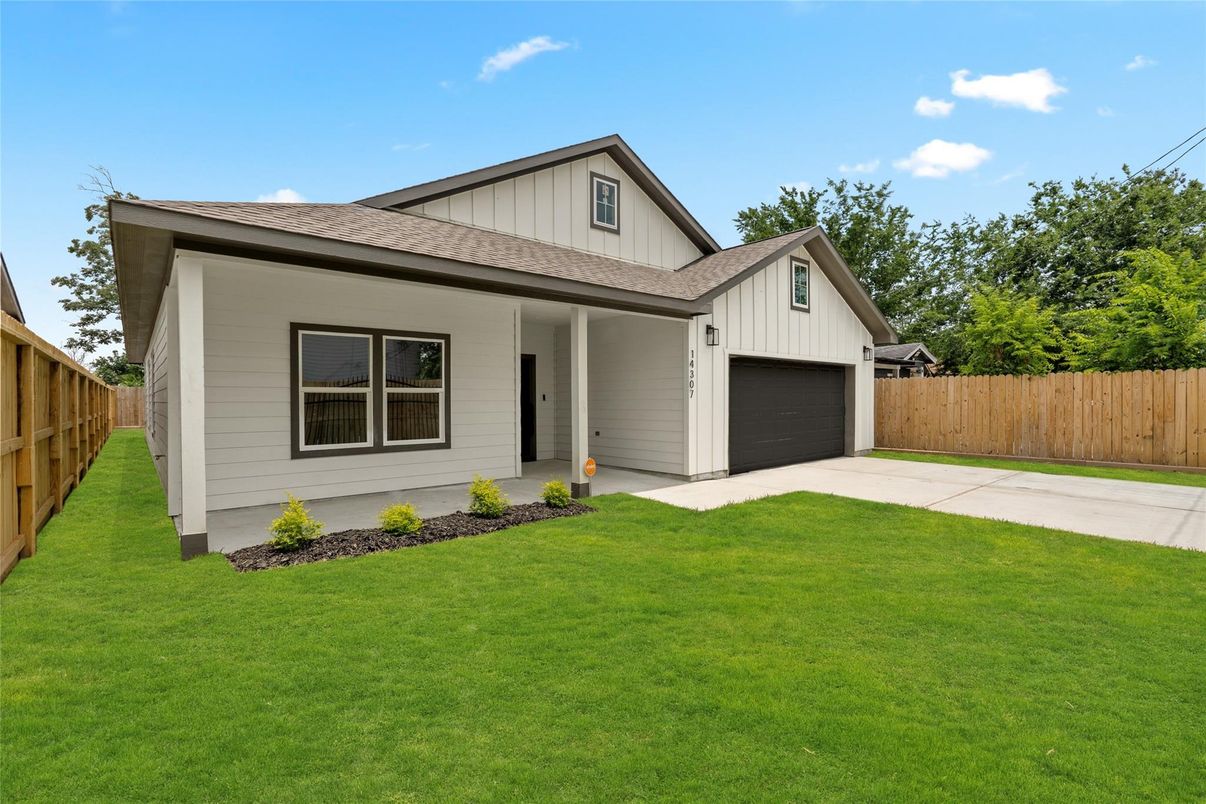 Attached, Backyard, Exterior, Facade, Farmhouse