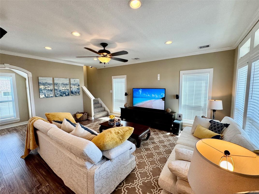Interior, Living room, Recessed Lighting, Wood Texture Flooring