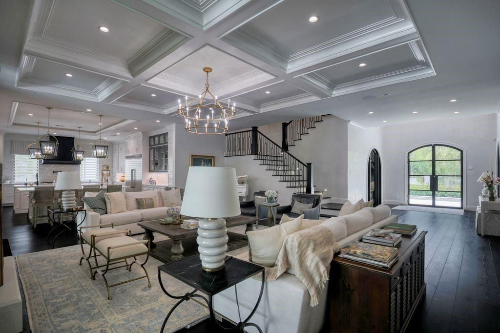 Chandelier, Dining room, Interior, Kitchen, Living room, Pendant Lights, Recessed Lighting, Wood Texture Flooring