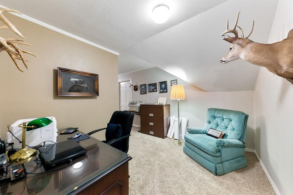 Home Office, Interior