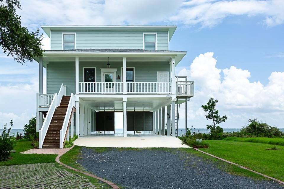 Exterior, Facade, Water, American Foursquare