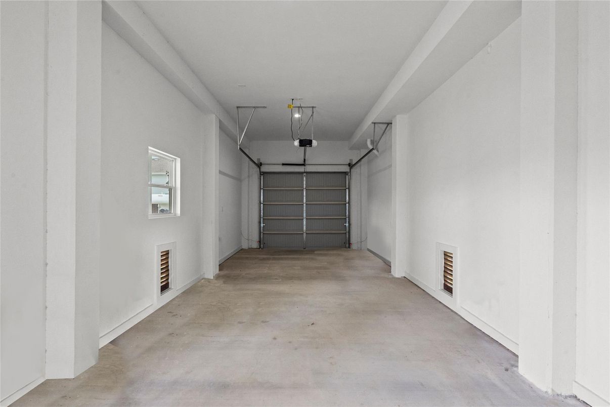 Garage, Interior