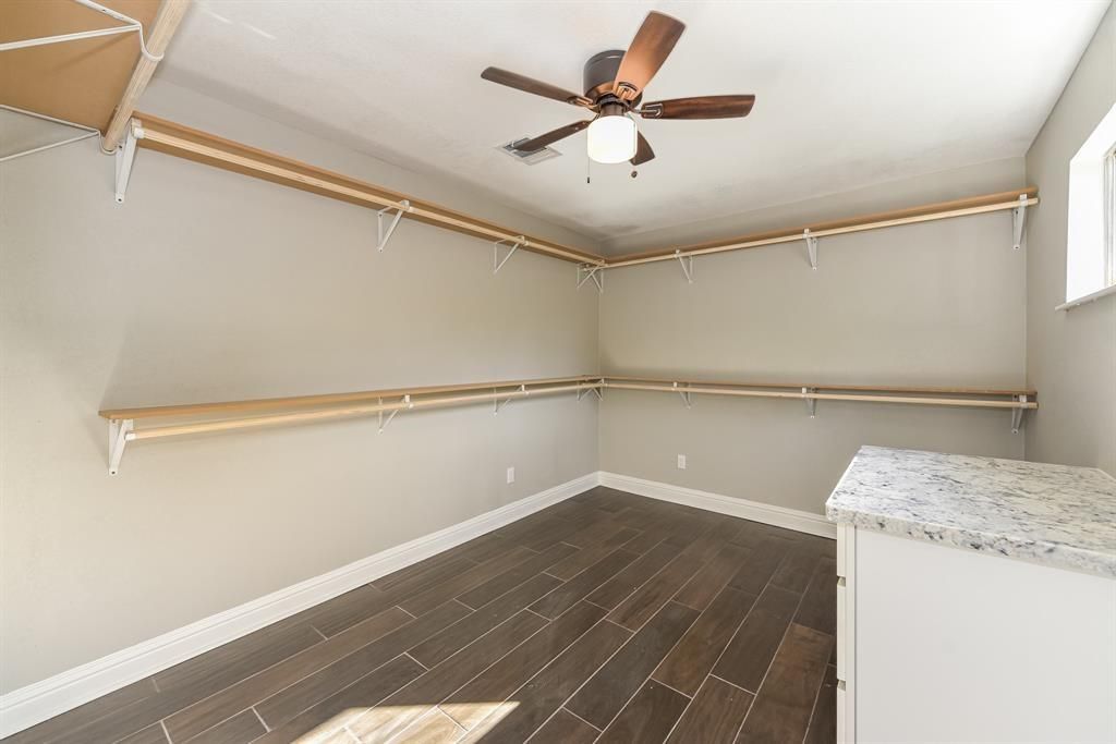 Interior, Walk-in Closets, Wood Texture Flooring