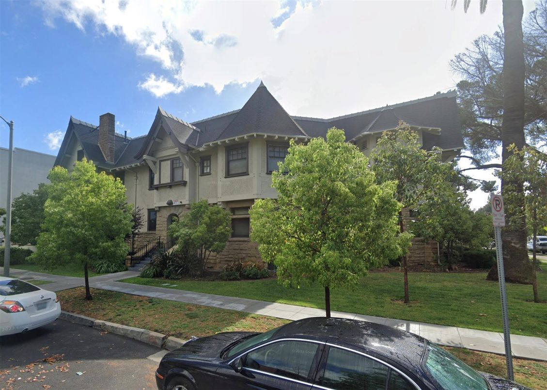 Exterior, Facade, Queen Anne Victorian