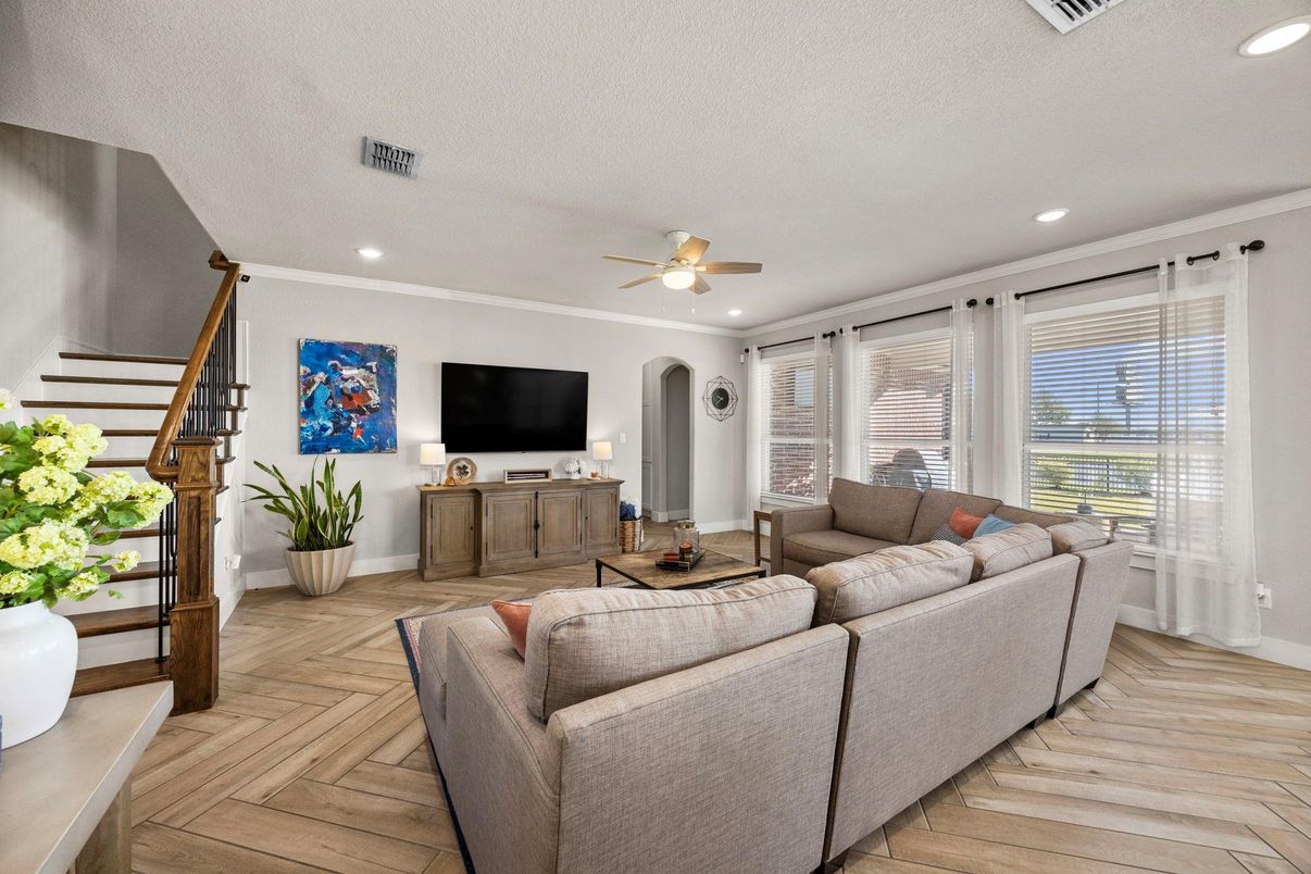 Interior, Living room, Recessed Lighting, Wood Texture Flooring