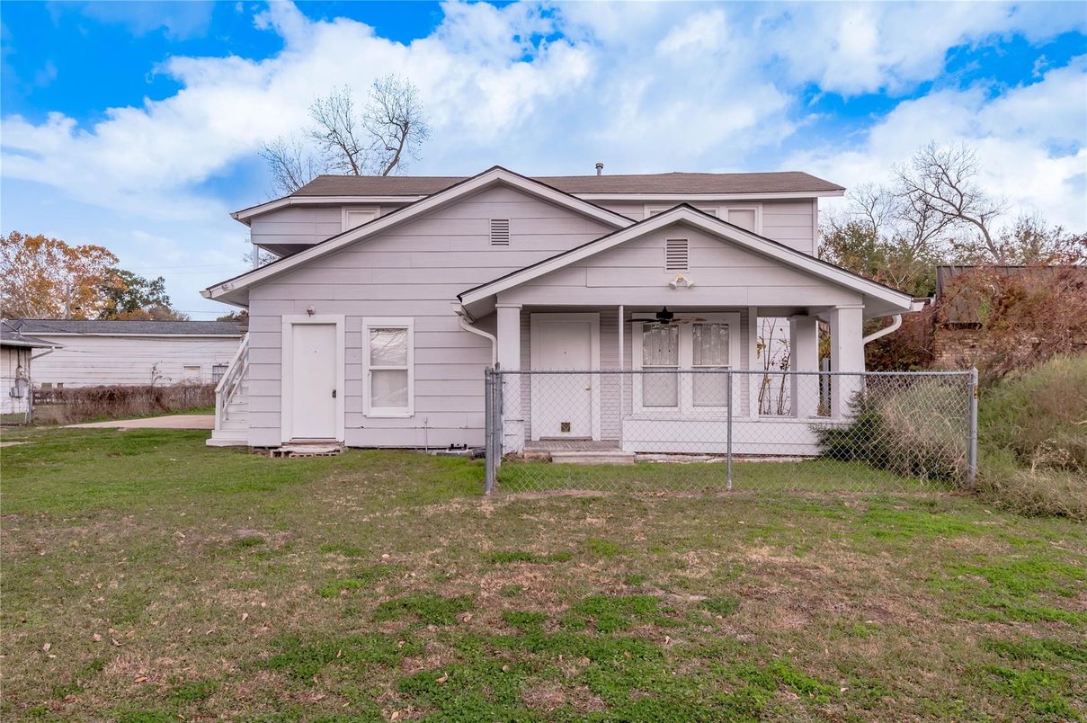 Backyard, Exterior, Facade, American Craftsman