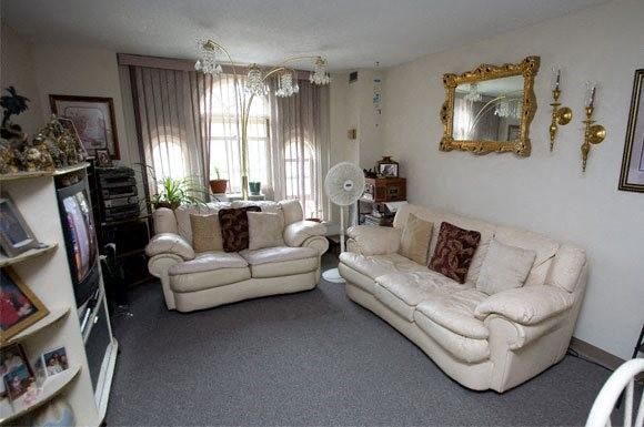 Chandelier, Dining room, Interior, Living room