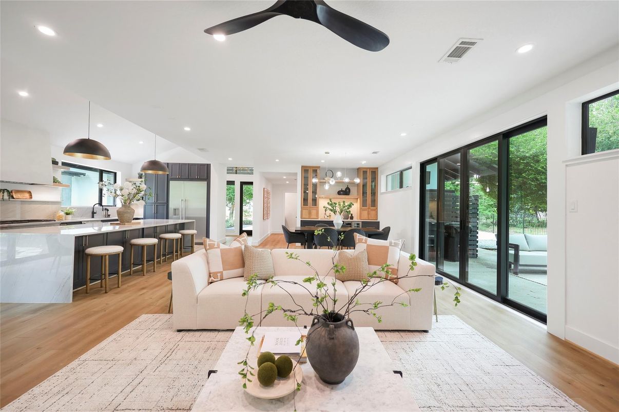 Dining room, Interior, Kitchen, Living room, Pendant Lights, Recessed Lighting, Stainless Steel Appliances, Wood Texture Flooring