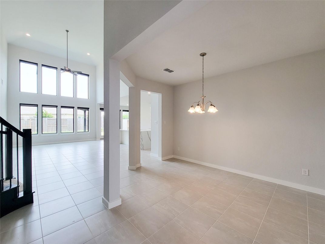 Chandelier, Empty room, Interior, Pendant Lights, Recessed Lighting