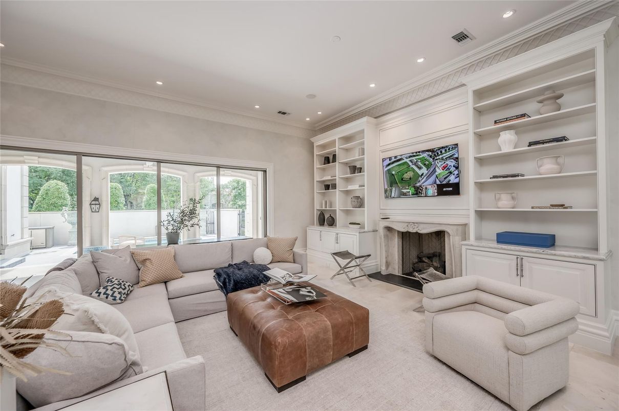 Fireplace, Interior, Living room, Recessed Lighting