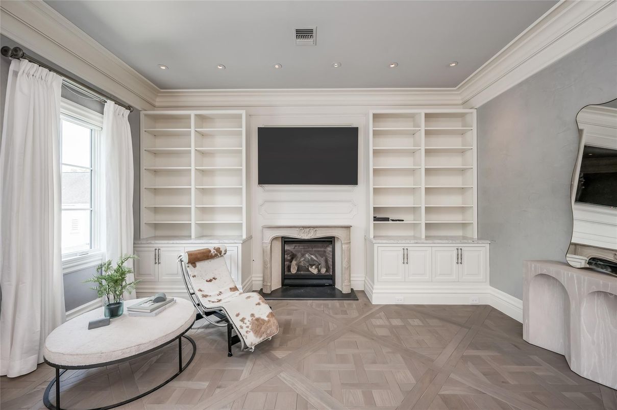 Fireplace, Interior, Recessed Lighting, Wood Texture Flooring