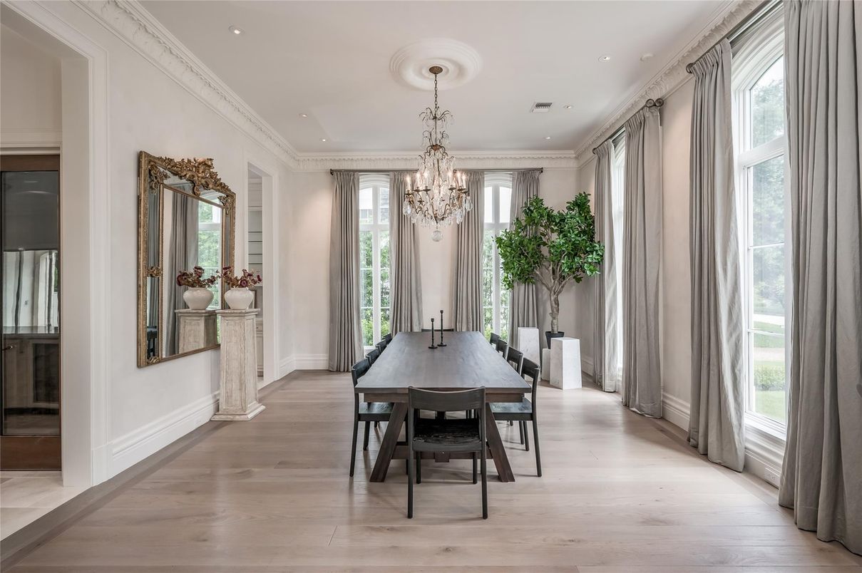 Chandelier, Dining room, Interior, Recessed Lighting, Wood Texture Flooring