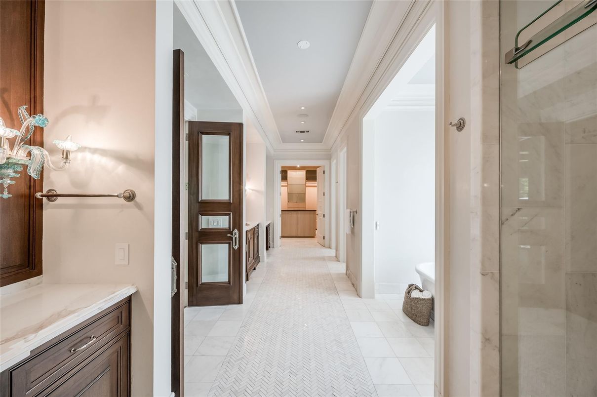Bathroom, Interior, Marble, Recessed Lighting