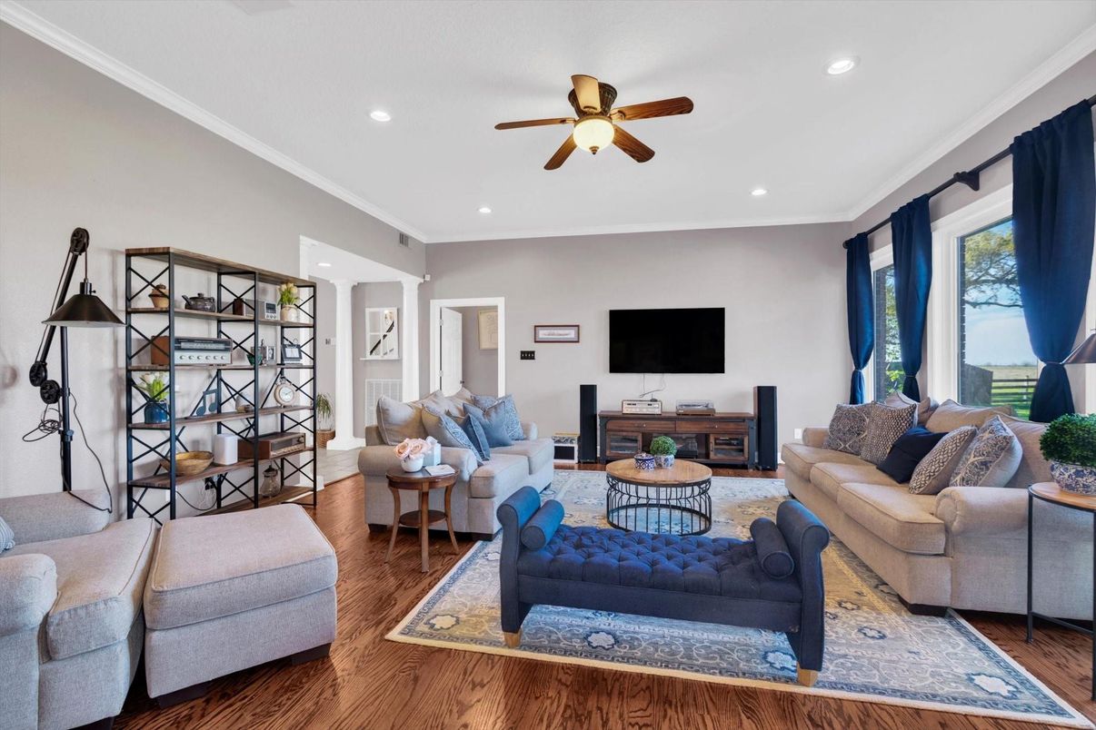 Interior, Living room, Recessed Lighting, Wood Texture Flooring