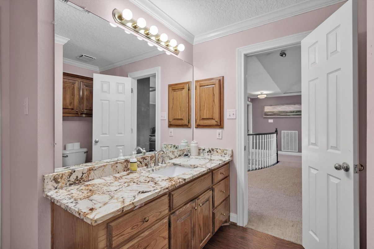 Bathroom, Dual Sink Vanities, Interior, Wood Texture Flooring
