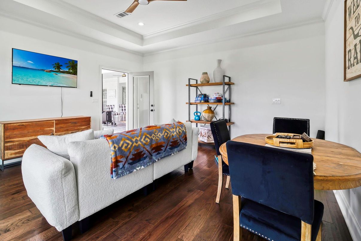 Home Office, Interior, Recessed Lighting, Wood Texture Flooring