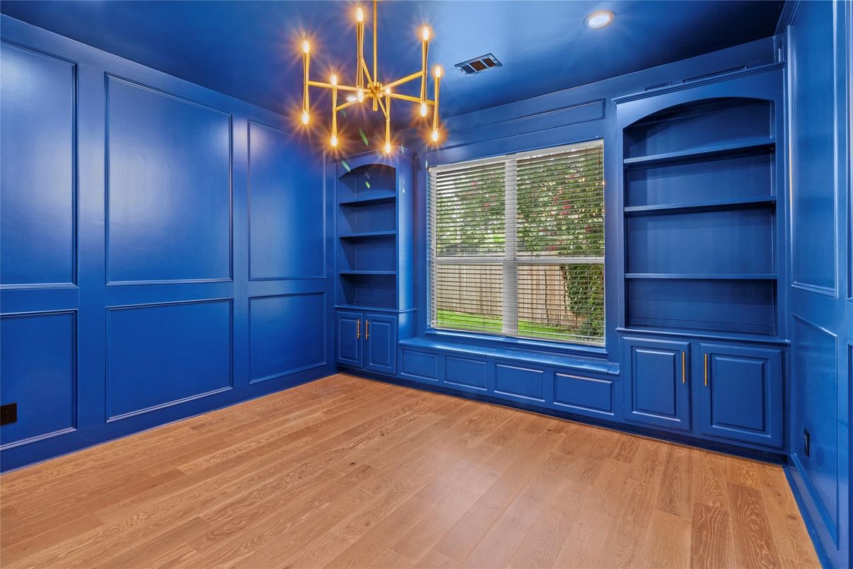 Empty room, Interior, Pendant Lights, Recessed Lighting, Wood Texture Flooring