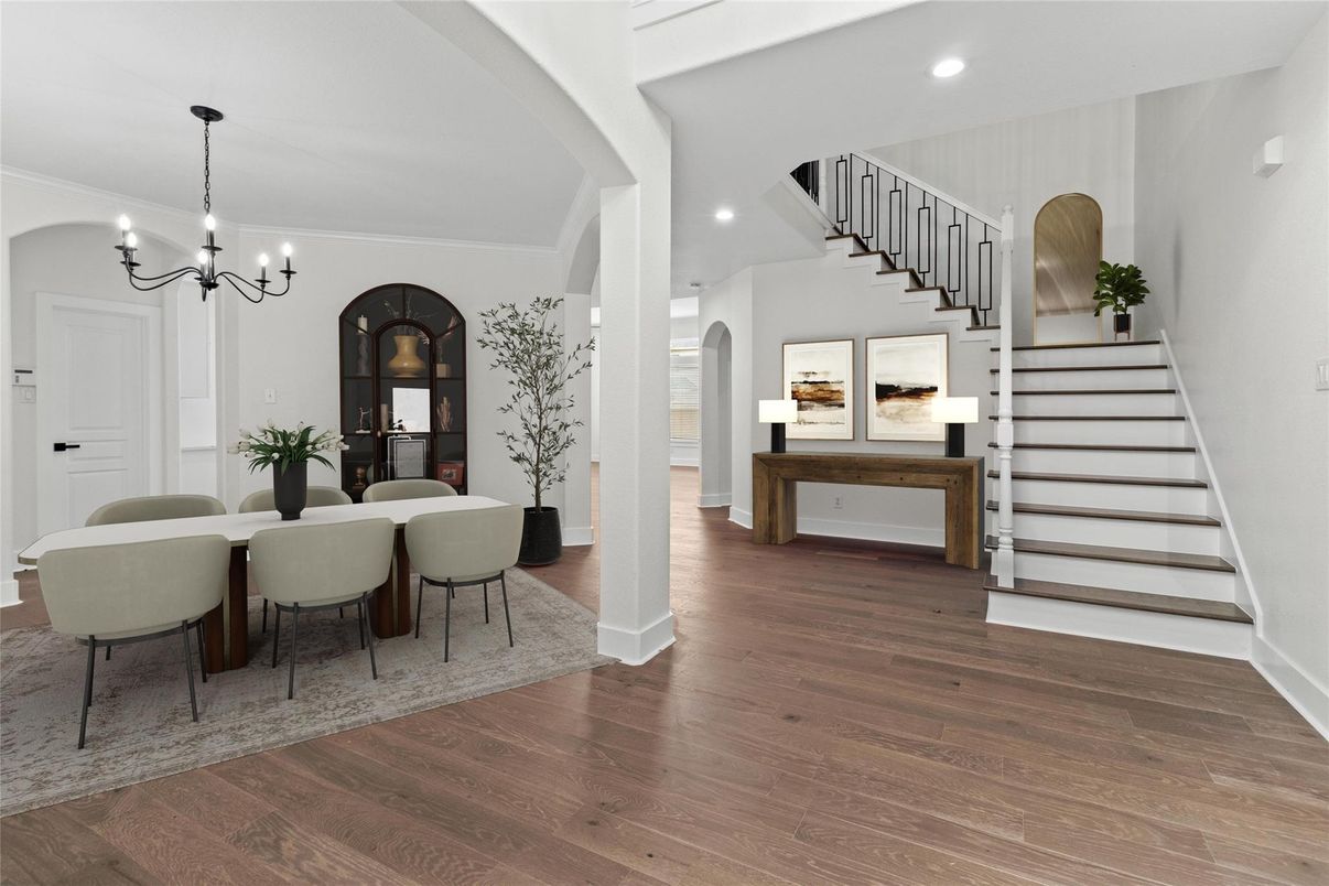Chandelier, Dining room, Interior, Recessed Lighting, Wood Texture Flooring