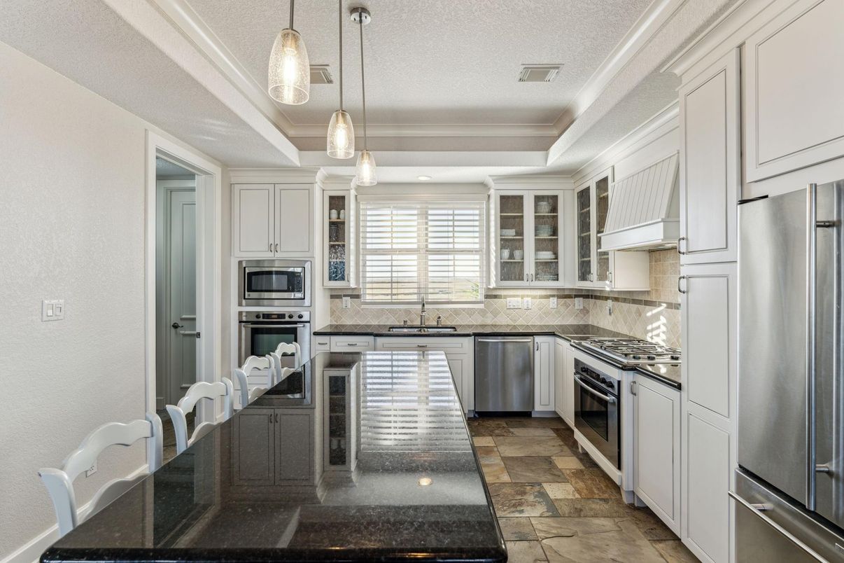 Interior, Kitchen, Pendant Lights, Stainless Steel Appliances