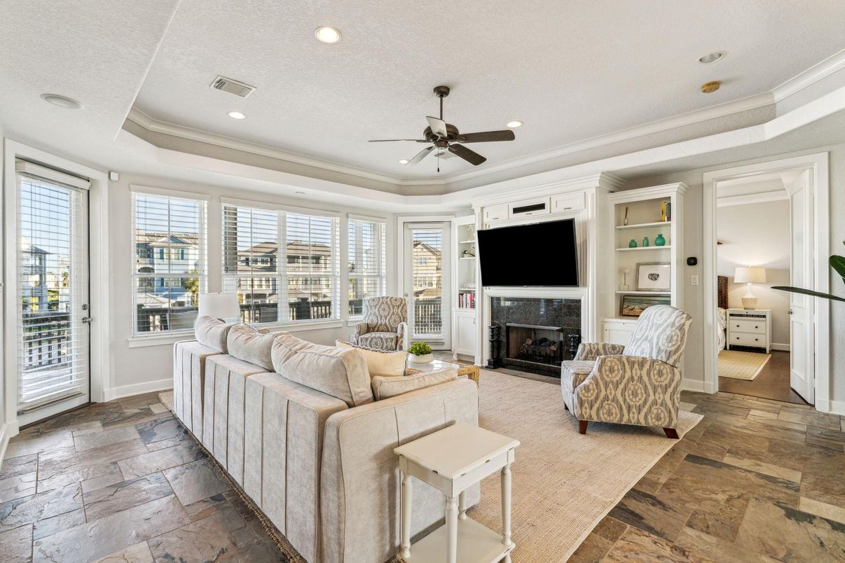 Fireplace, Interior, Living room, Recessed Lighting
