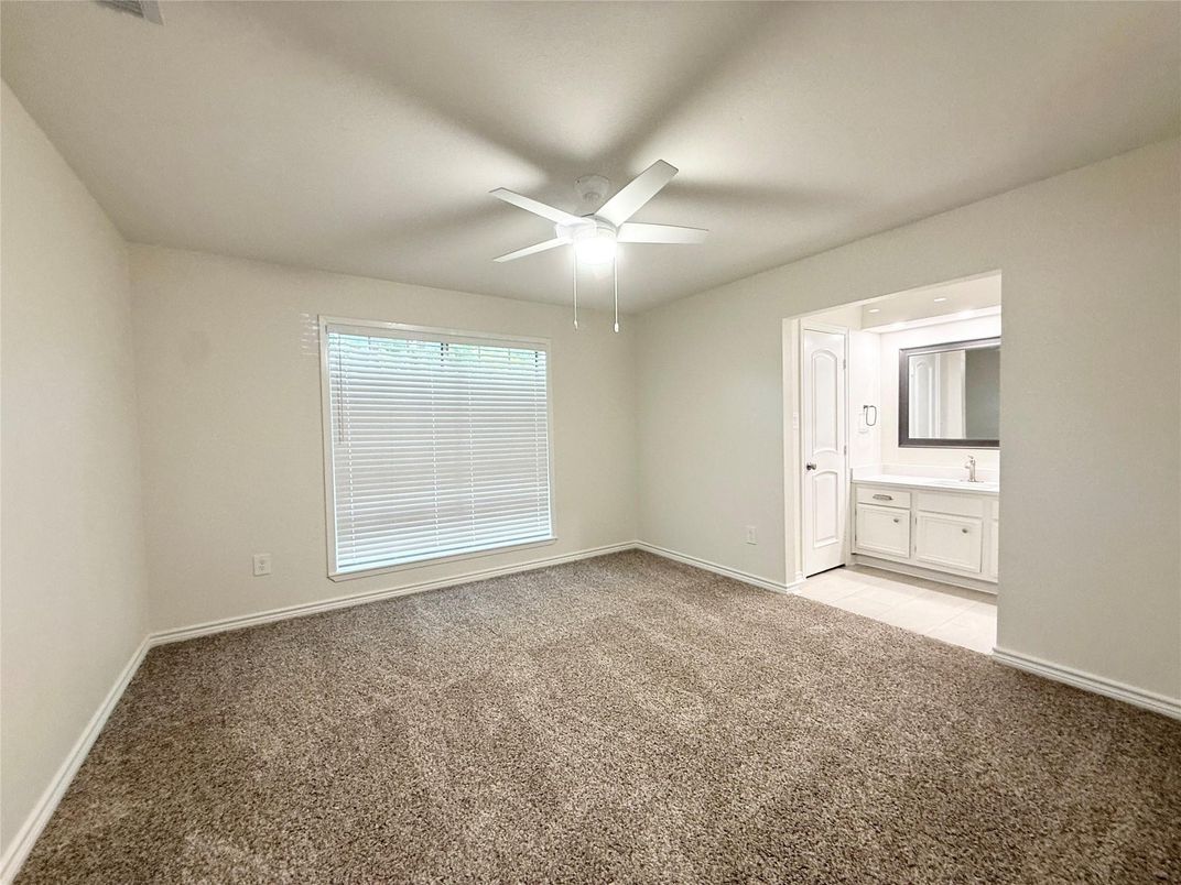Bathroom, Empty room, Interior