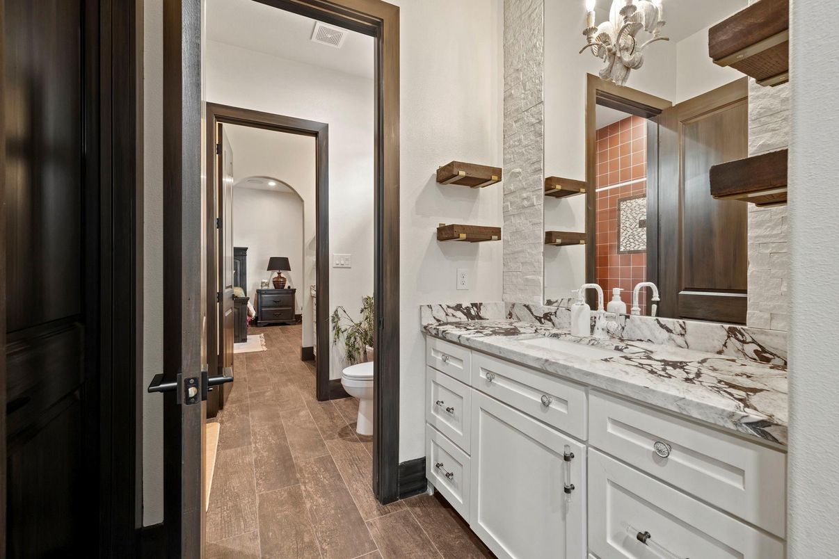 Bathroom, Dual Sink Vanities, Interior, Wood Texture Flooring