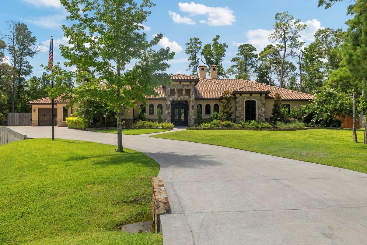 Backyard, Exterior, Facade, Mediterranean