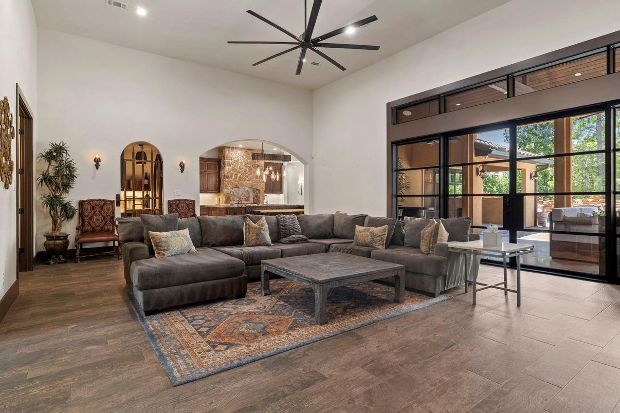 Interior, Living room, Recessed Lighting, Wood Texture Flooring