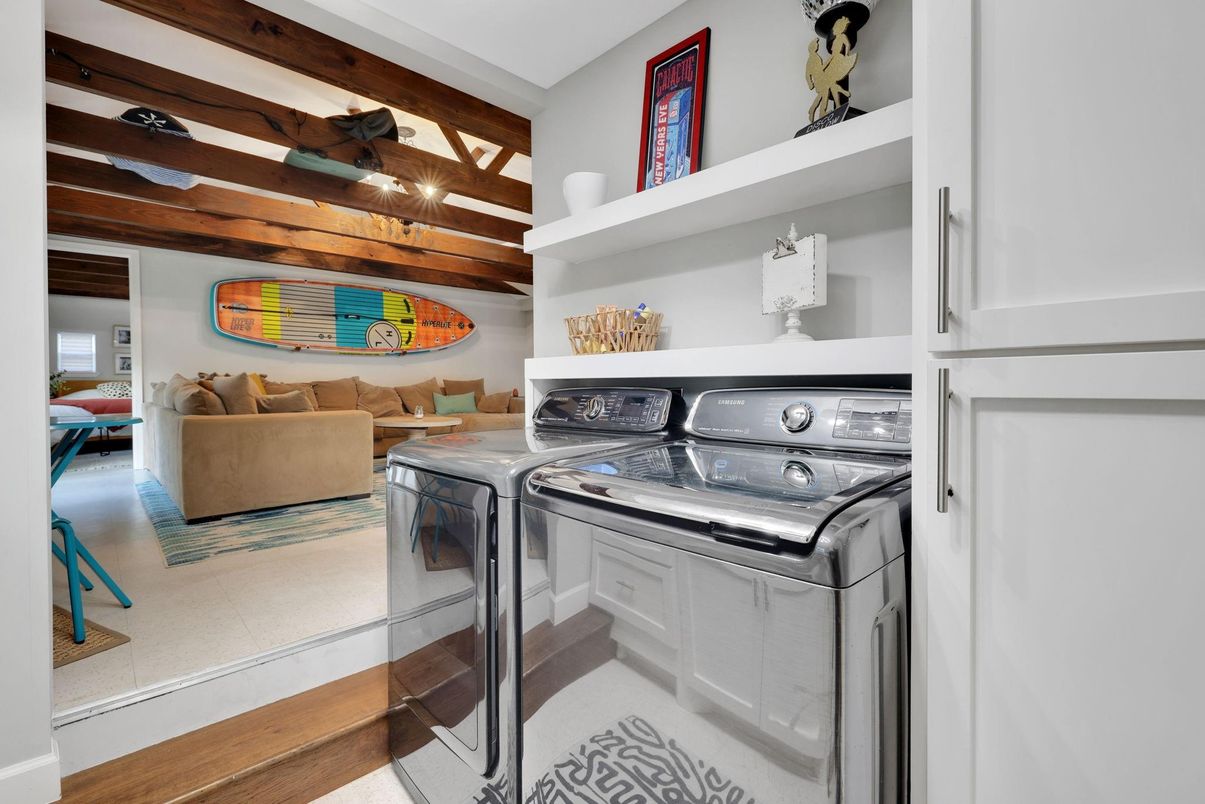 Interior, Washer, Wooden Beams, Wooden Ceilings