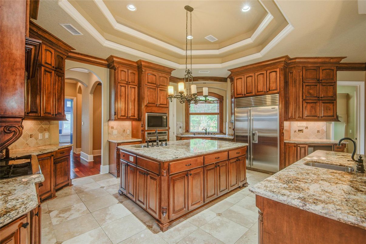 Chandelier, Interior, Kitchen, Pendant Lights, Recessed Lighting, Stainless Steel Appliances
