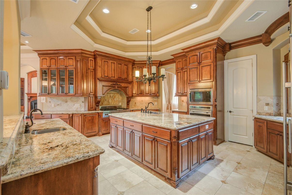 Chandelier, Interior, Kitchen, Pendant Lights, Recessed Lighting, Stainless Steel Appliances