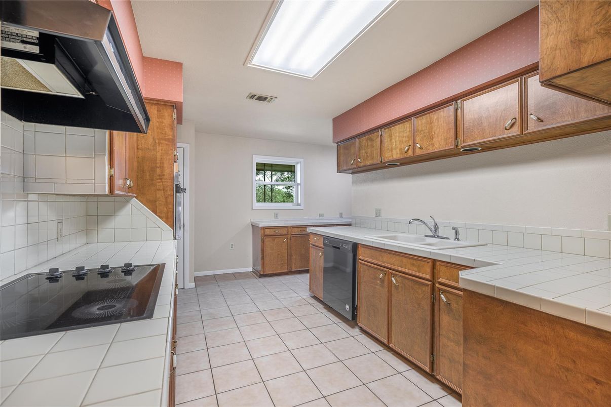 Interior, Kitchen, Tile Countertops