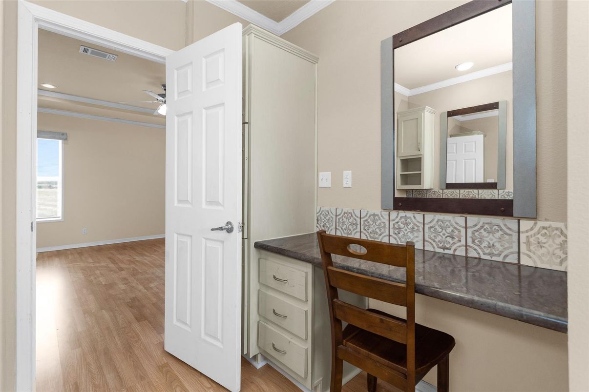 Interior, Recessed Lighting, Wood Texture Flooring