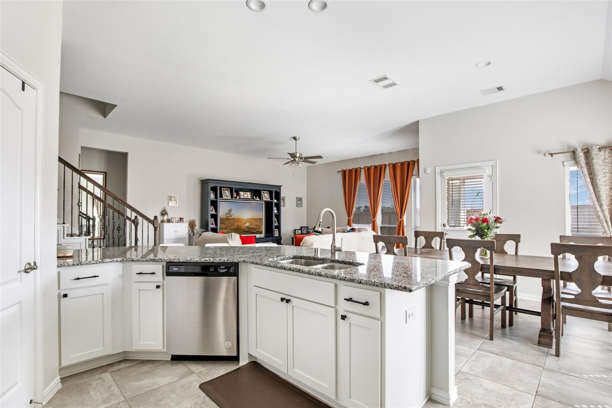 Dining room, Interior, Kitchen, Recessed Lighting
