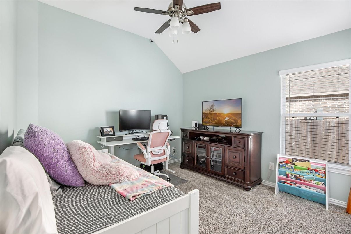 Home Office, Interior