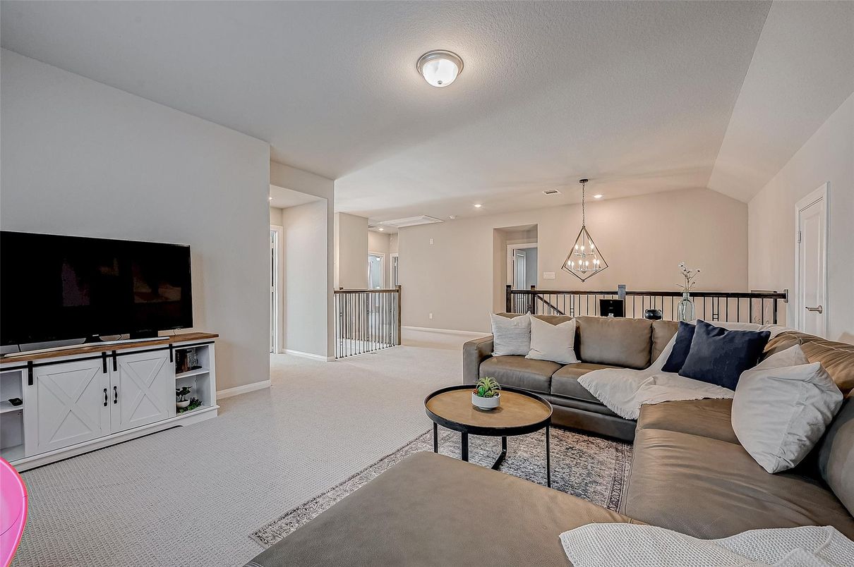 Interior, Living room, Pendant Lights, Recessed Lighting