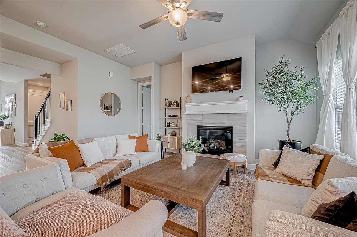 Fireplace, Interior, Living room